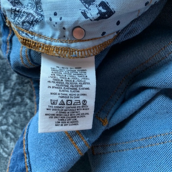 Anthro Pilcro High Rise Cropped Flare Raw Hem Jean - Picture 8 of 15